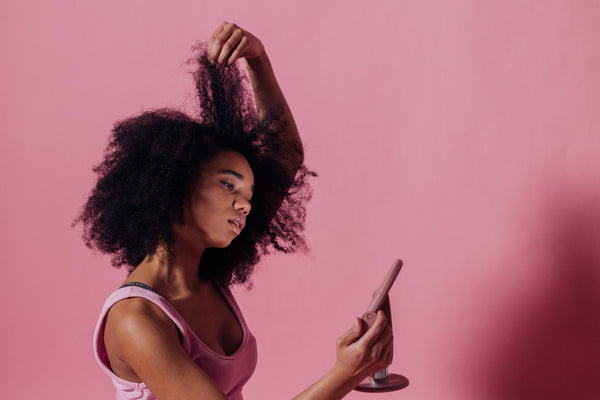 Shrinkage – warum Deine Locken und Afrohaare schrumpfen und was dieser Effekt über Dein Haar verrät